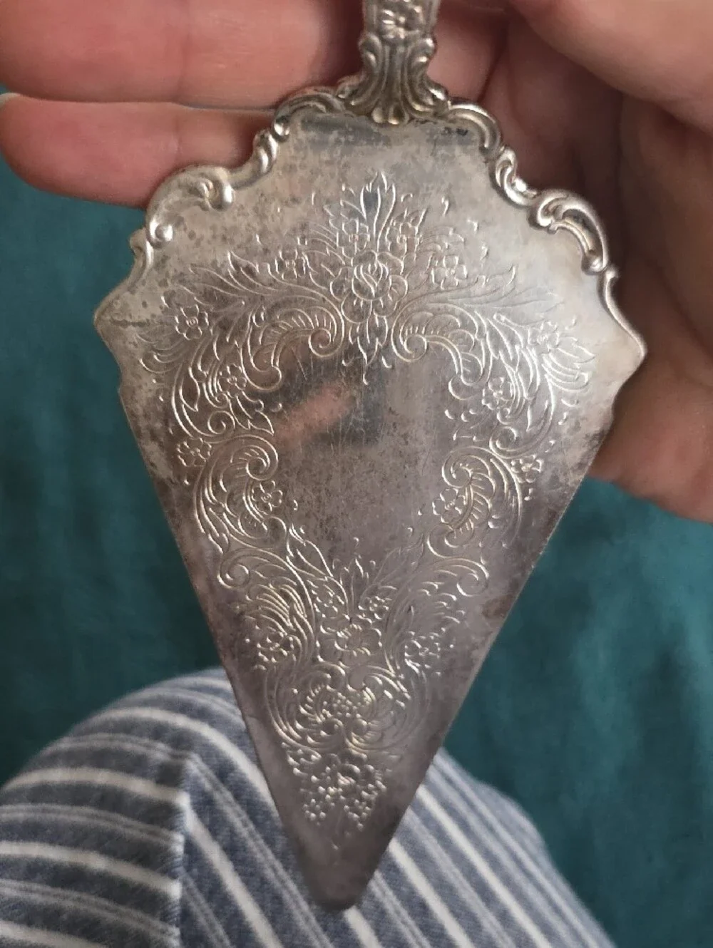 Ornate Silver-Tone Cake Server with Floral Engraving